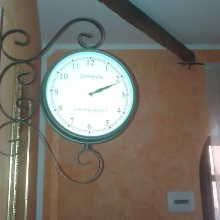 فندق مبيت وإفطار Palazzo Lupo سنتولا